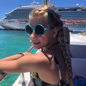 Meet your Posher, Phoebe